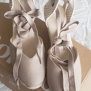 New, never worn Soludos Neutral beige Tan Wedge Espadrille, size 9
